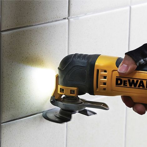 Dewalt – Outil multifonctions multi-cutter 300W – 37 accessoires – Moteur puissant 300W – Changement rapide d’accessoires – Pour bois dur et plastiques — photo 4
