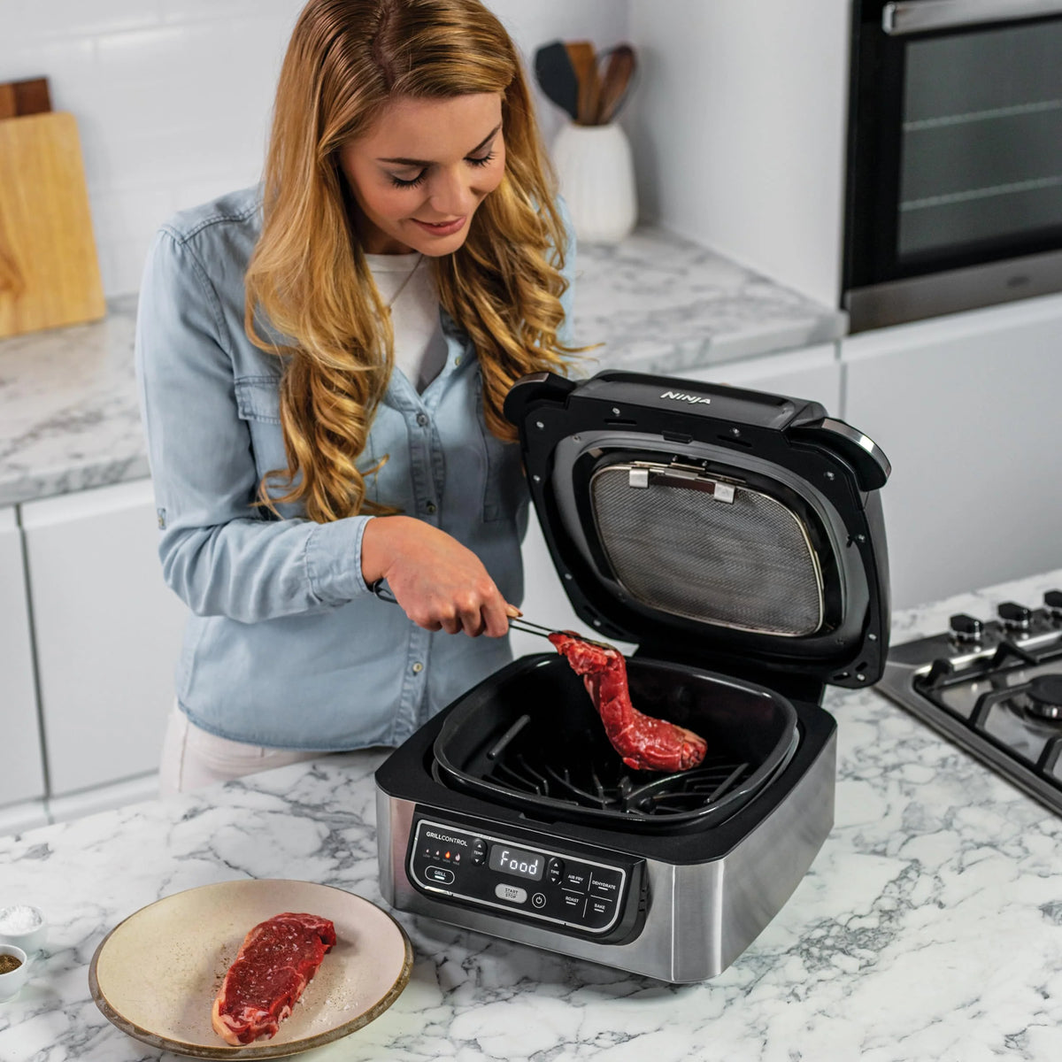 2026 Ninja Foodi Grill & Air Fryer, 5,7L, 5 Fonctions de Cuisson Air Fry, Grille, Cuit, Rotis et bien plus, Pièces Lavables a